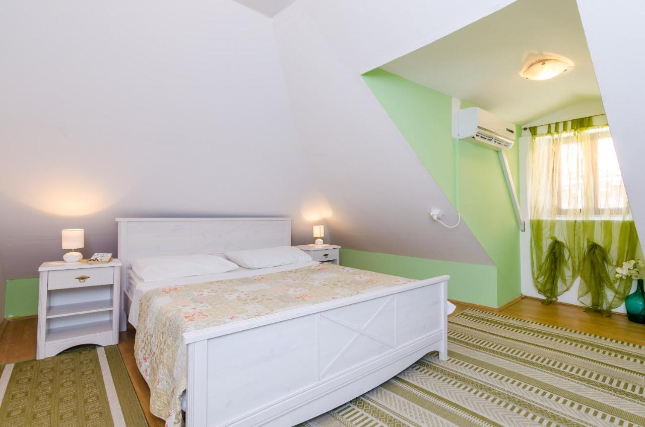 Old Town Baroque Palace Apartment Dubrovnik
