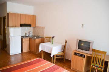 Kusalo Apartment *