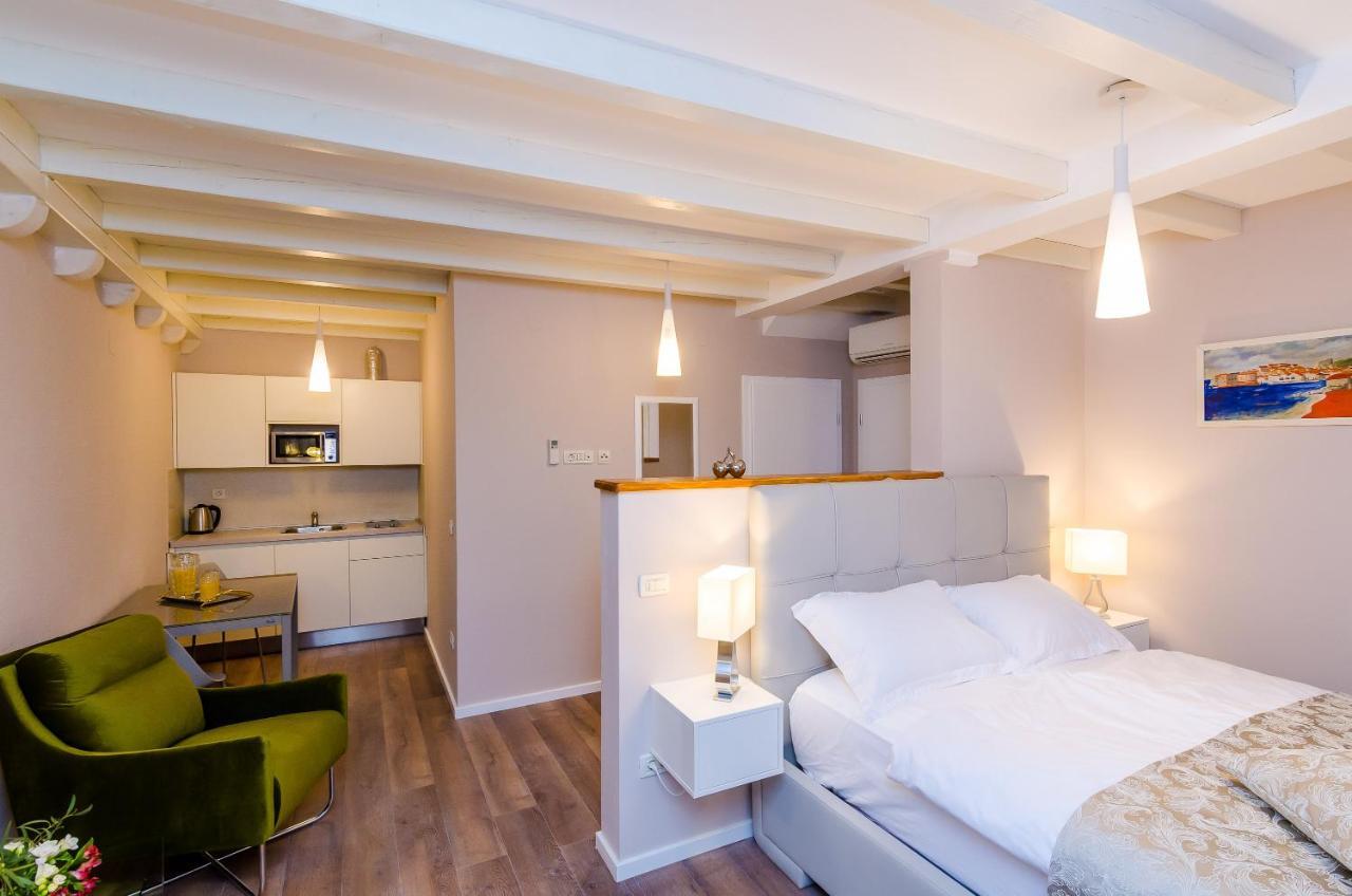 Flores Guest house