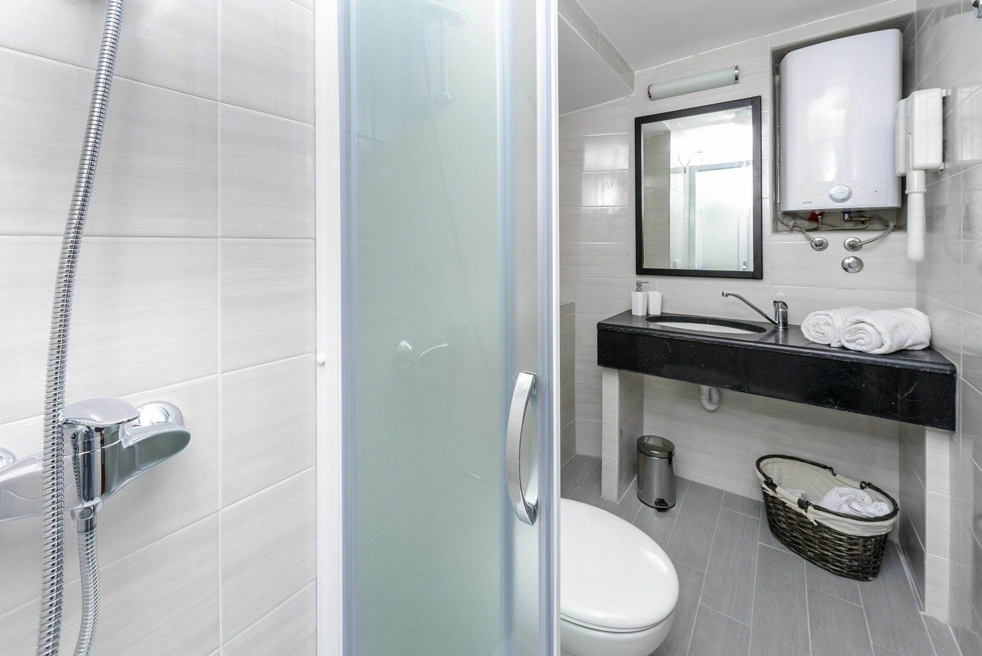 Andro Guest house 3*