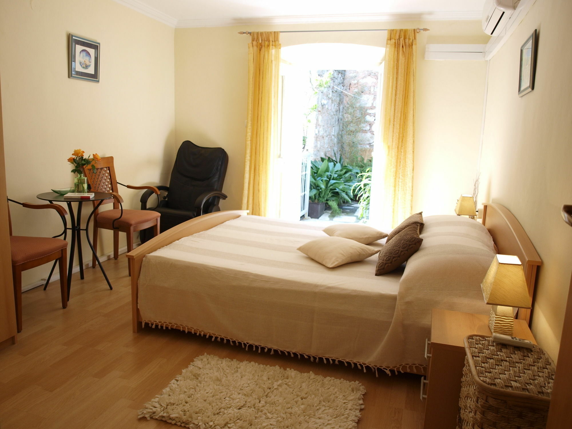 Divine Apartment