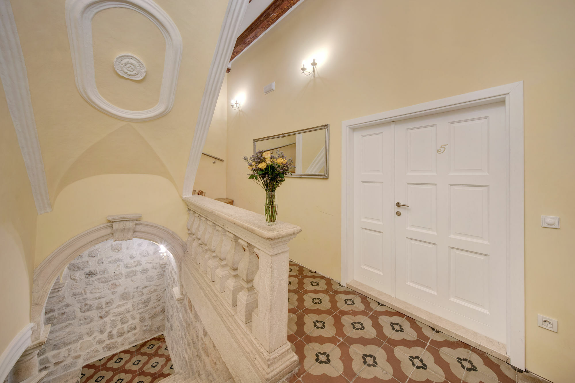 & Malo More Guest house
