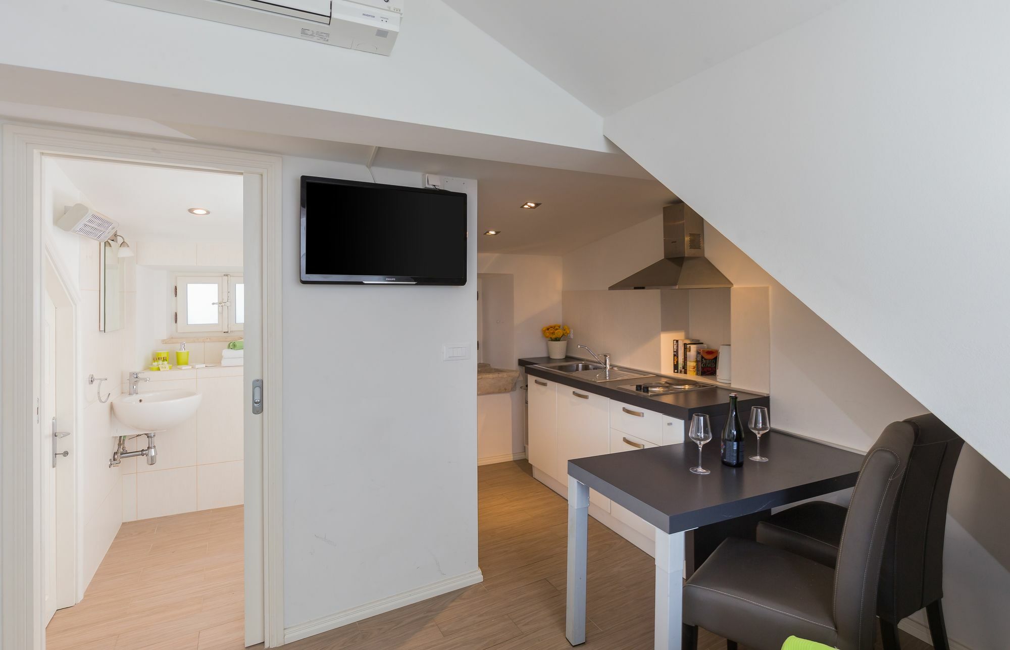 Apartment & Kerigma