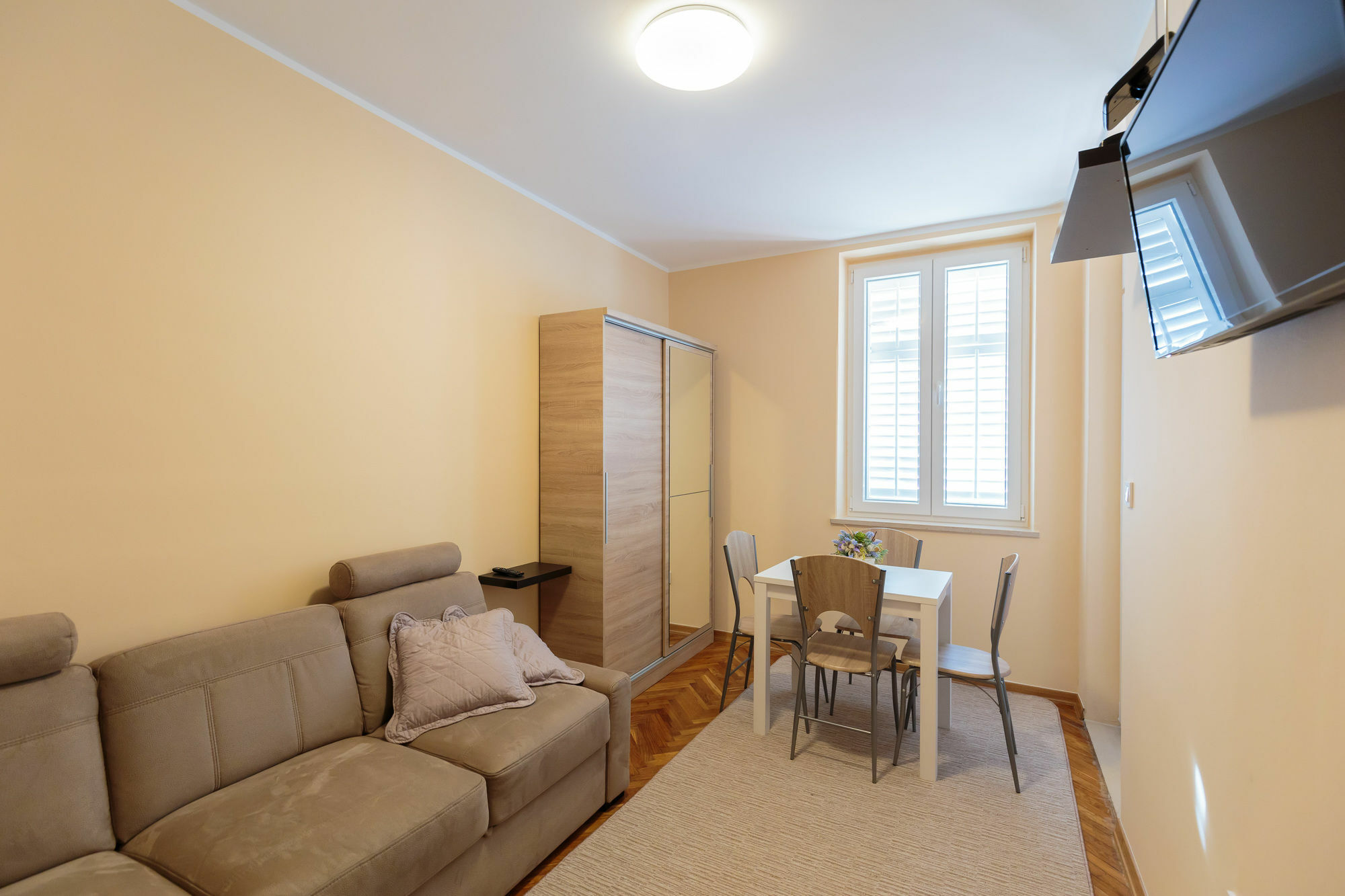 Apartment Ivana *