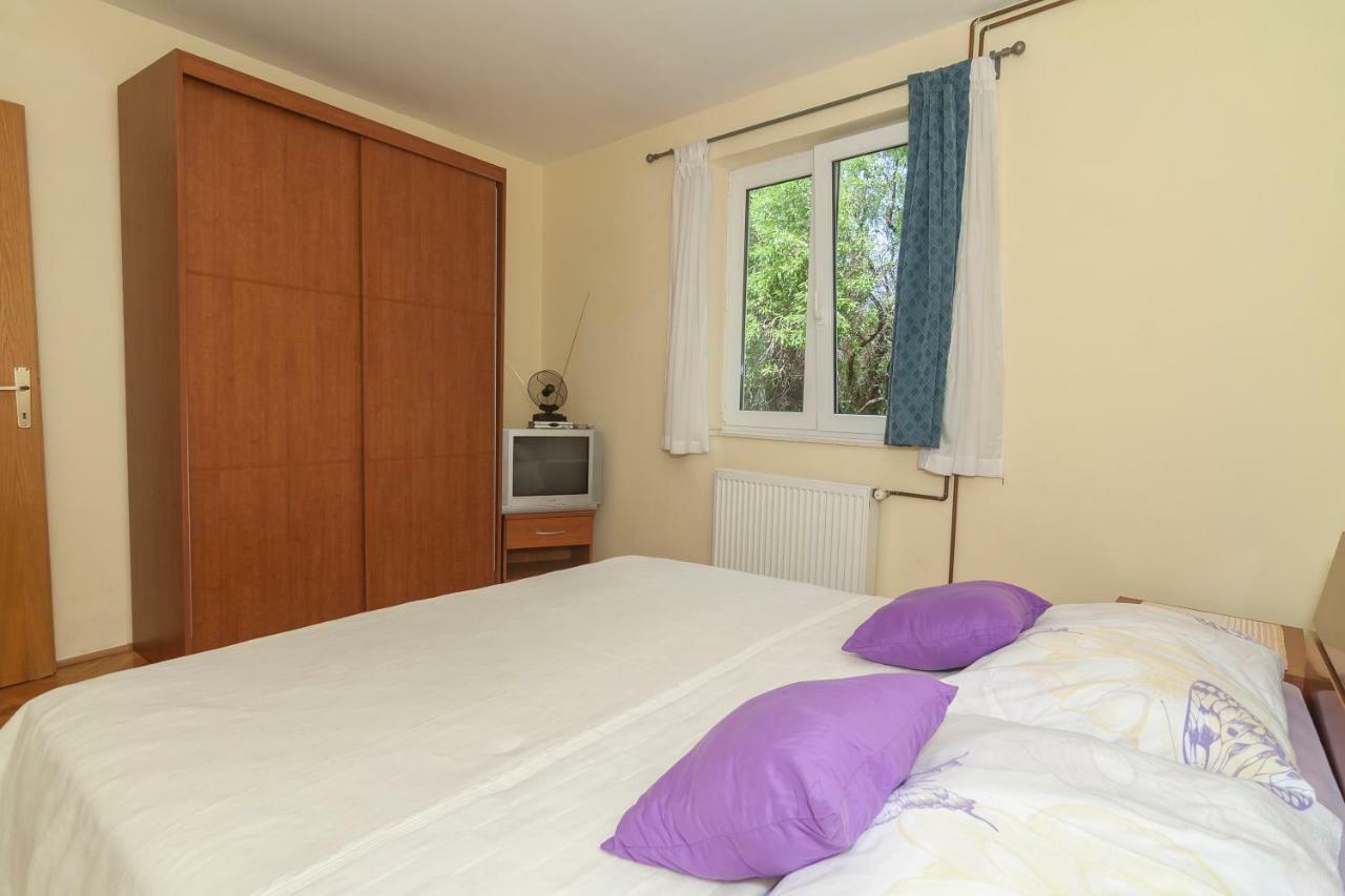 Ana Guest house