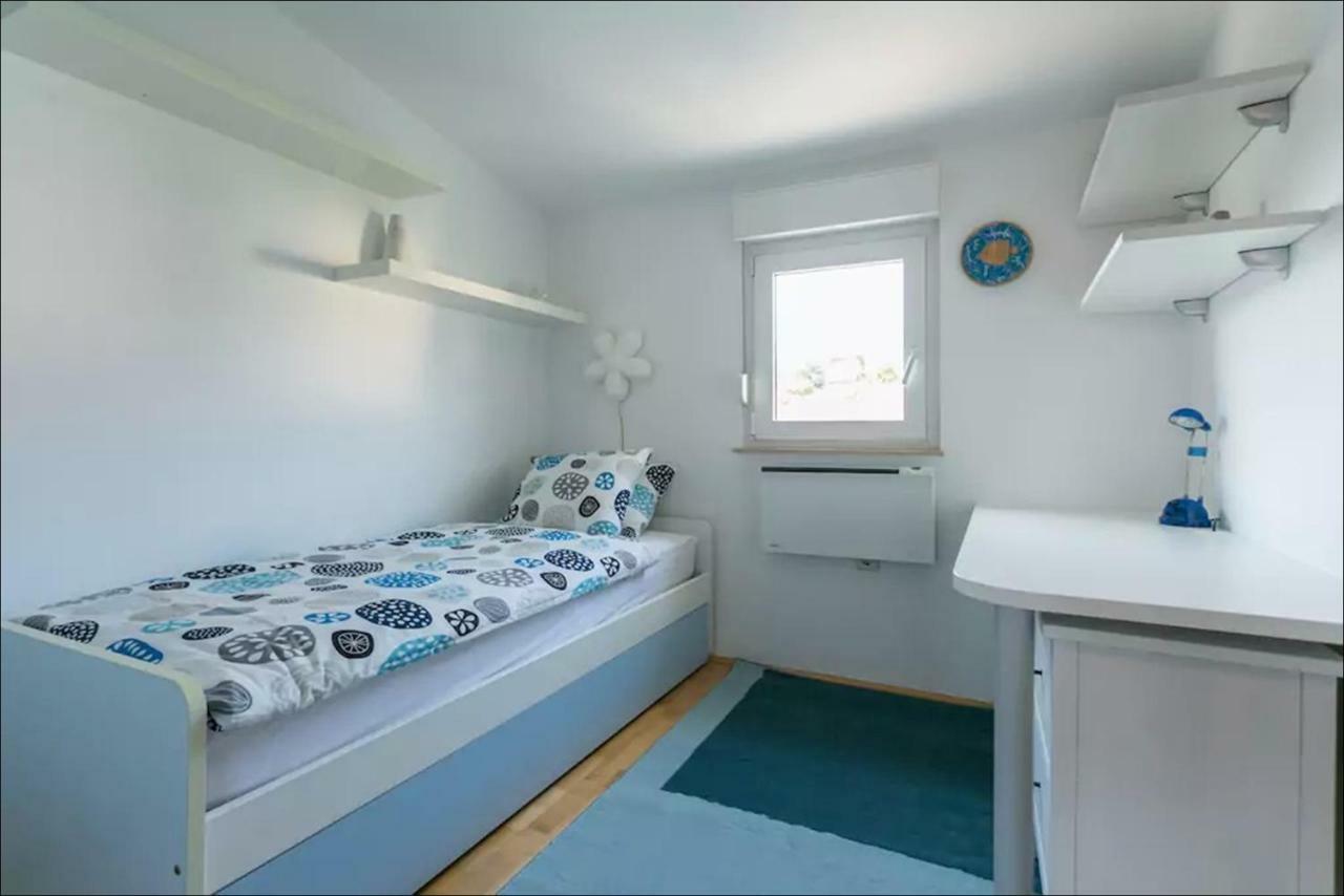 Coral Apartment