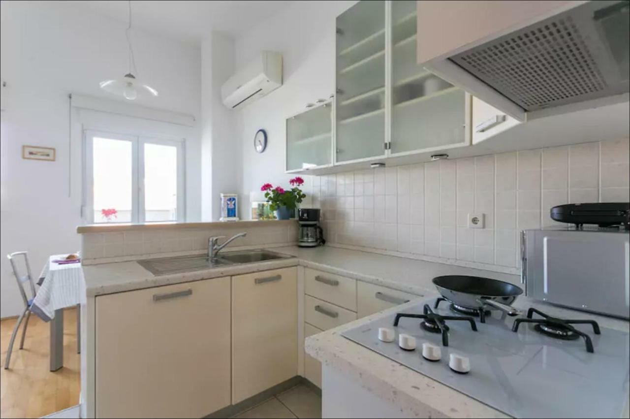 Coral Apartment