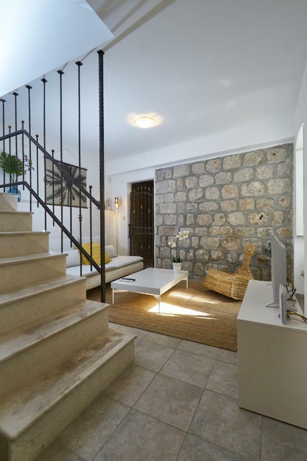 Olaf Apartment *