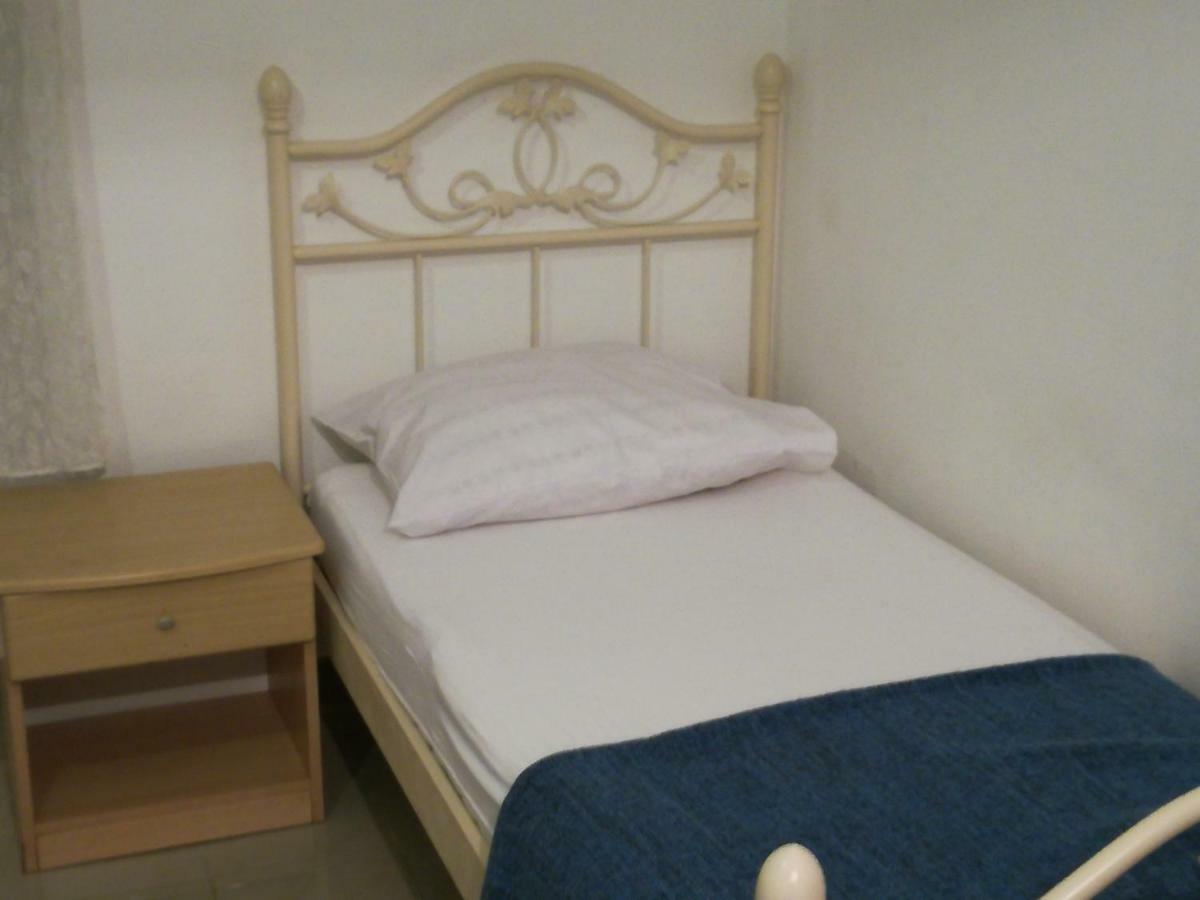 Garden Hostel *