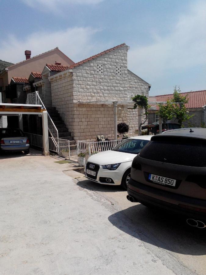 Taira Guest house