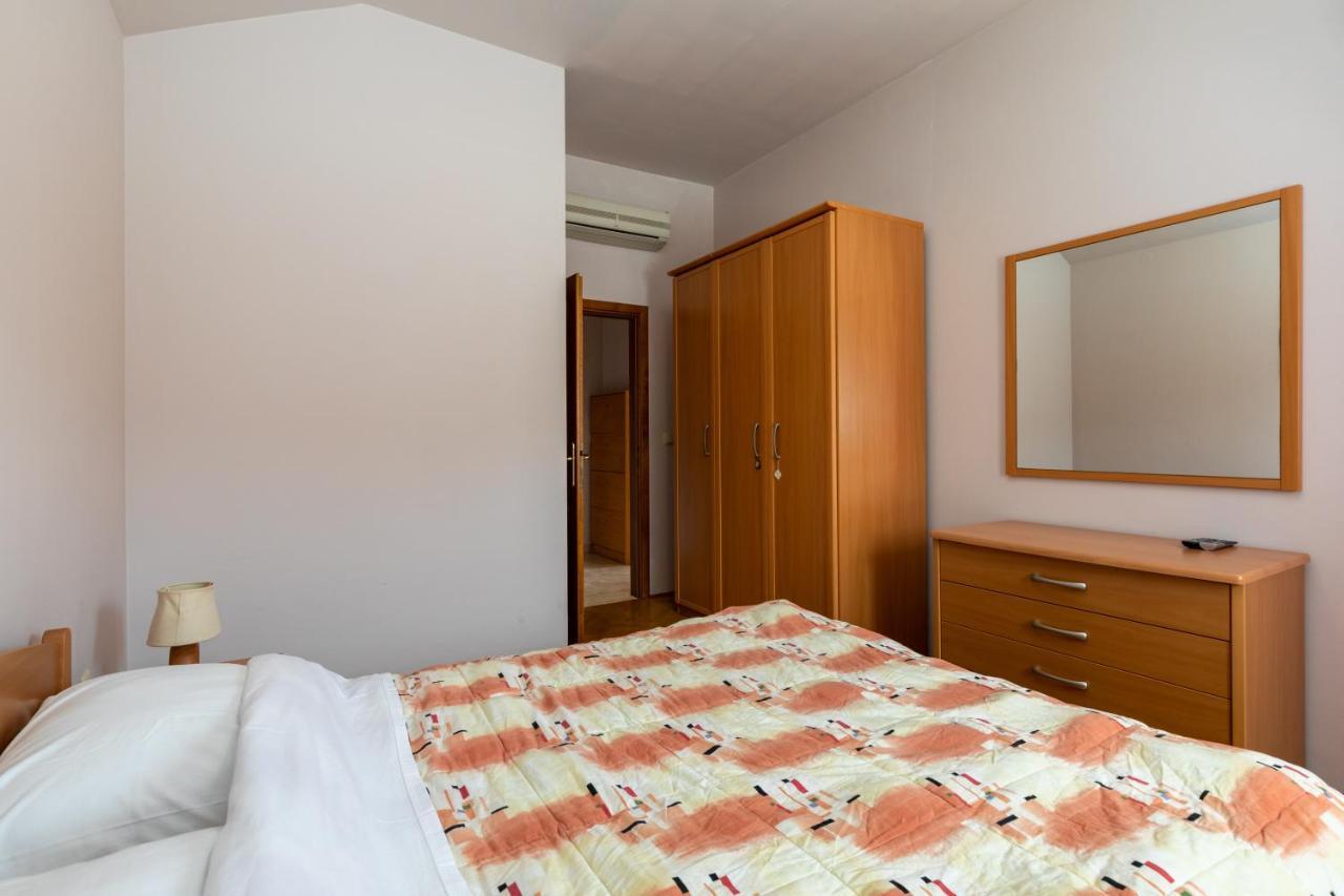 Zaton Bay Apartment *