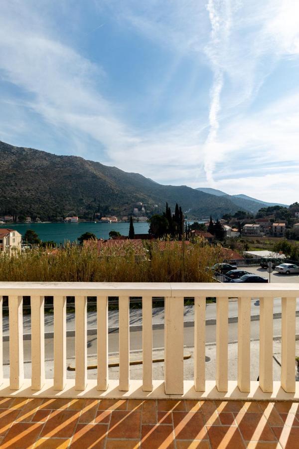 Zaton Bay