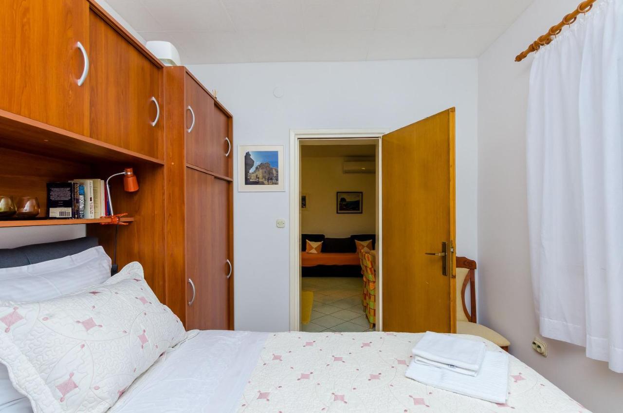 Captain Apartment *