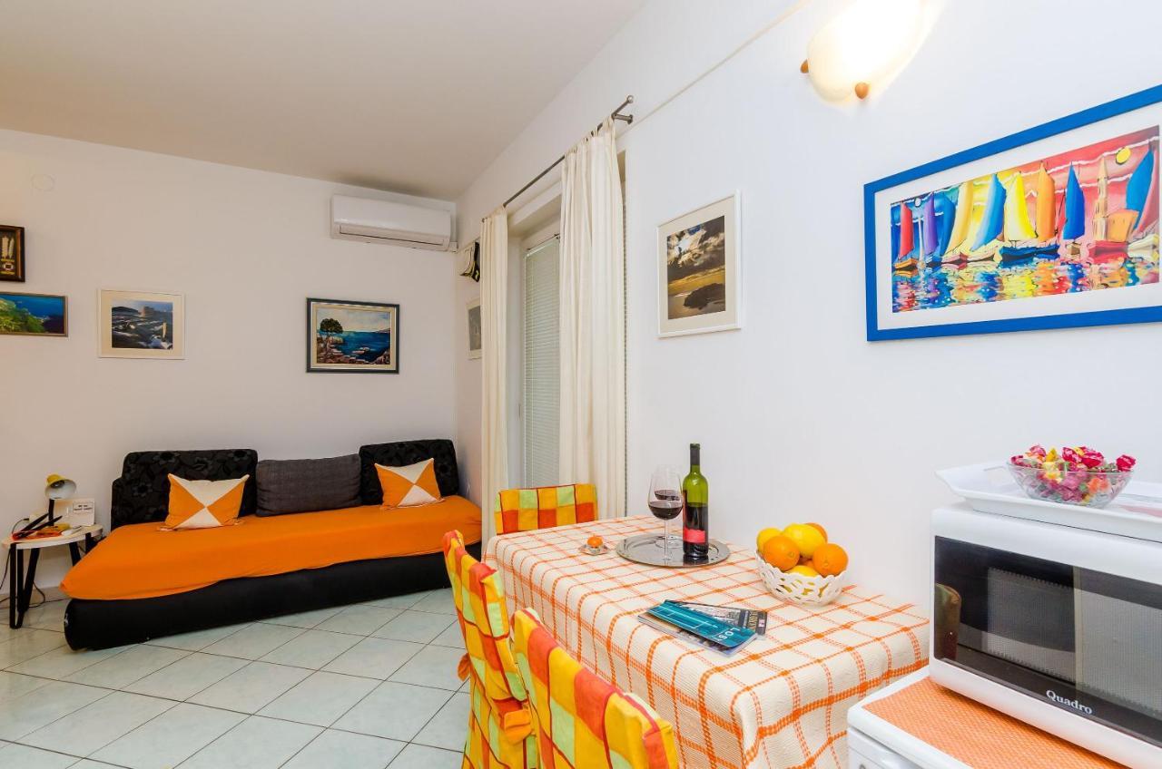 Captain Apartment