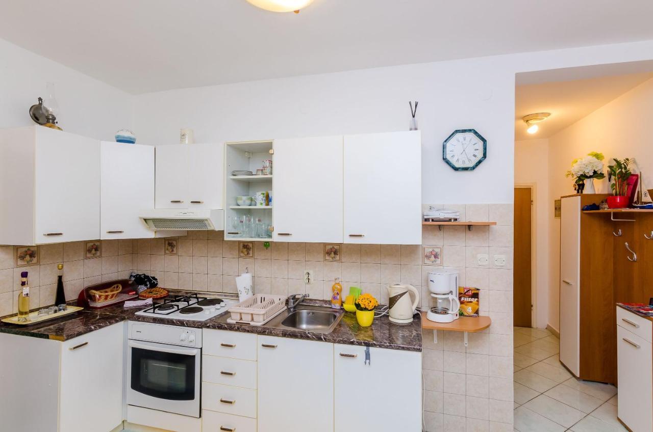Captain Apartment