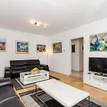Apartment Iva - Andrije Hebranga 31