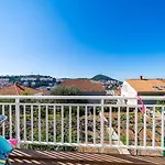 Jele Rooms