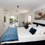 Modern Jacuzzi Apartment Mickey