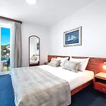 Hotel Komodor