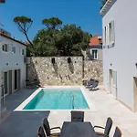 Spacious Villa With Private Pool In Dubrovnik