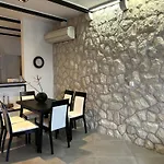 Perina Apartment - Free Parking