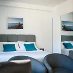 California Apartments 1