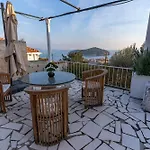 Studio With Sea & City Views