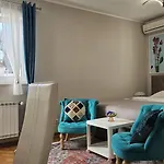 Adria Apartments And Rooms