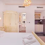 Roko House