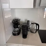 Modern 2Bdrm Apt Luxeview4- Seaview