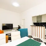 Guest House Cinema Close To Port