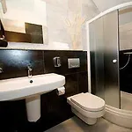 Villa Flores - Apartments