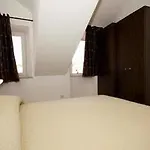 Villa Flores - Apartments