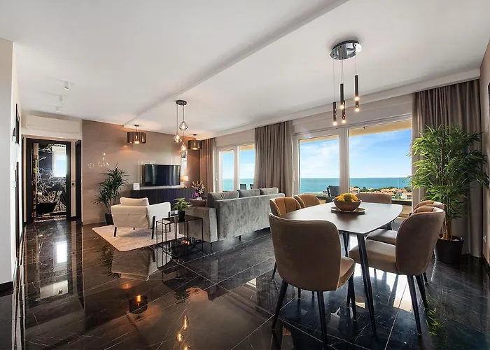 Superior Apartment Marangun
