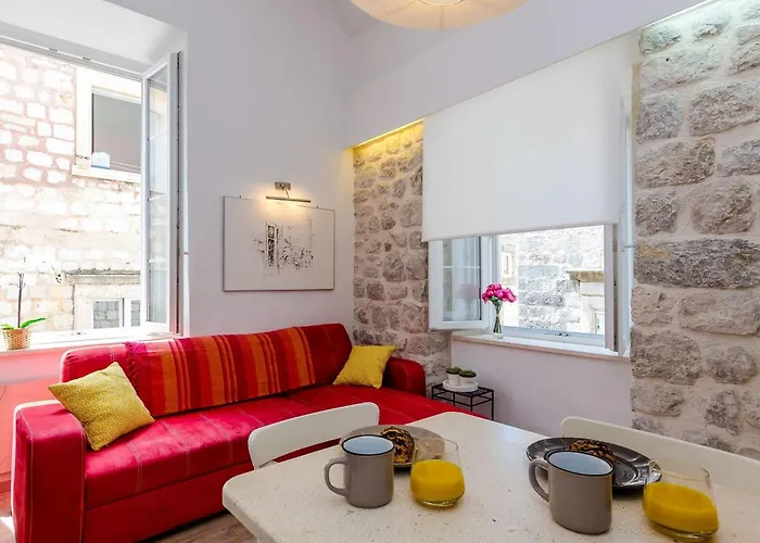 Midtown Apartments - One Bedroom Apartment With City View