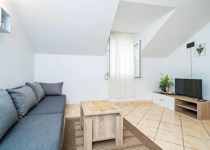 Apartment Matej - One Bedroom Apartment Rtava S Dakse