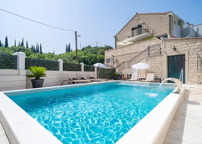 Amazing Apartment In Dubrovnik With Kitchen