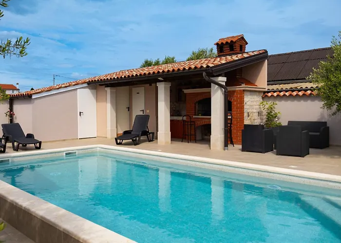 Indy\'S Beach Apartments
