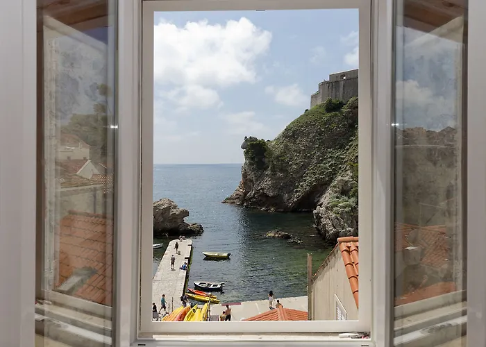 Eddie\'S Sea View Rooms Old Town