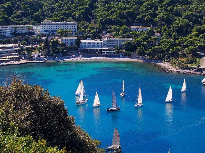 Adriatic Hotel 2*