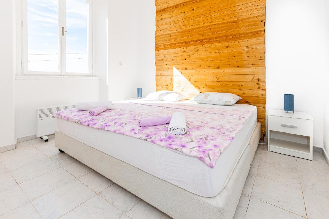 Mika Guest house