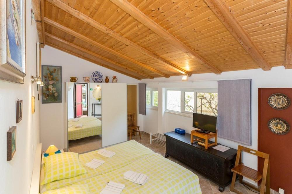 Kalas Guest house