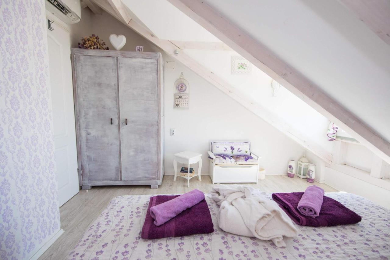 Gugily Guest house 3*