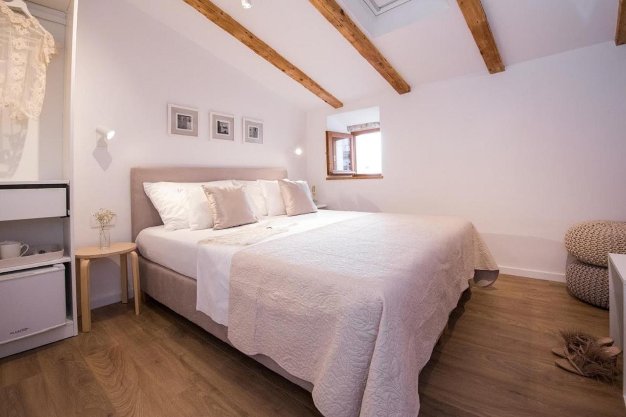 Live Laugh Luxury Guest house
