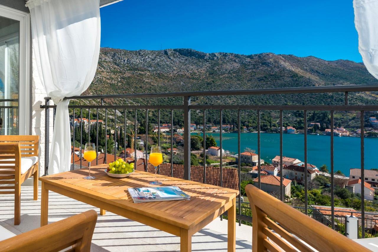 Nila - Private Pool And Sea View Villa