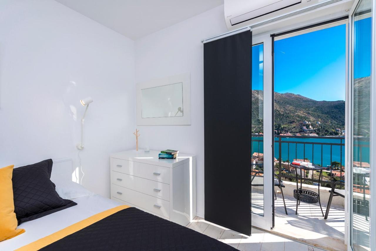 Nila - Private Pool And Sea View Villa