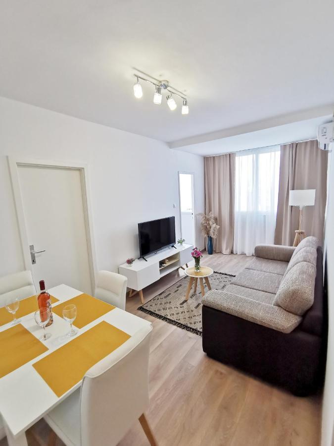 Apartment Tajchi, 5 Min From Rixos *