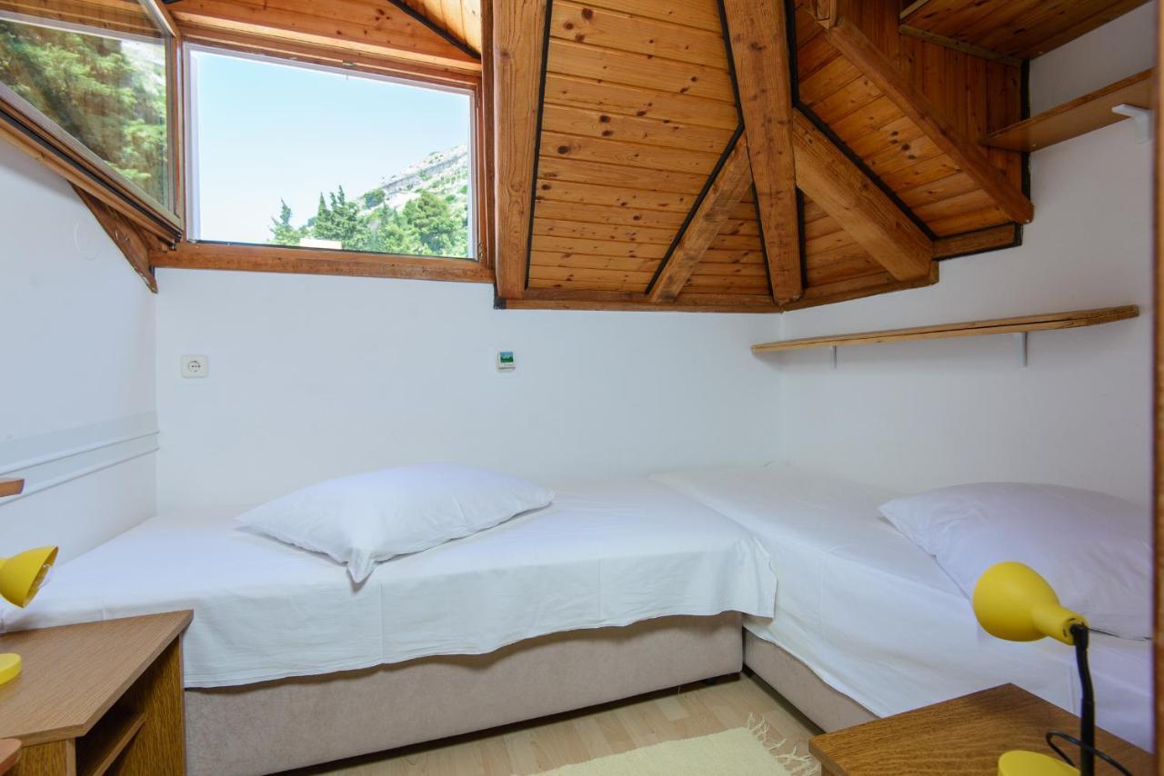 Impeccable 3-bed In Apartment Dubrovnik