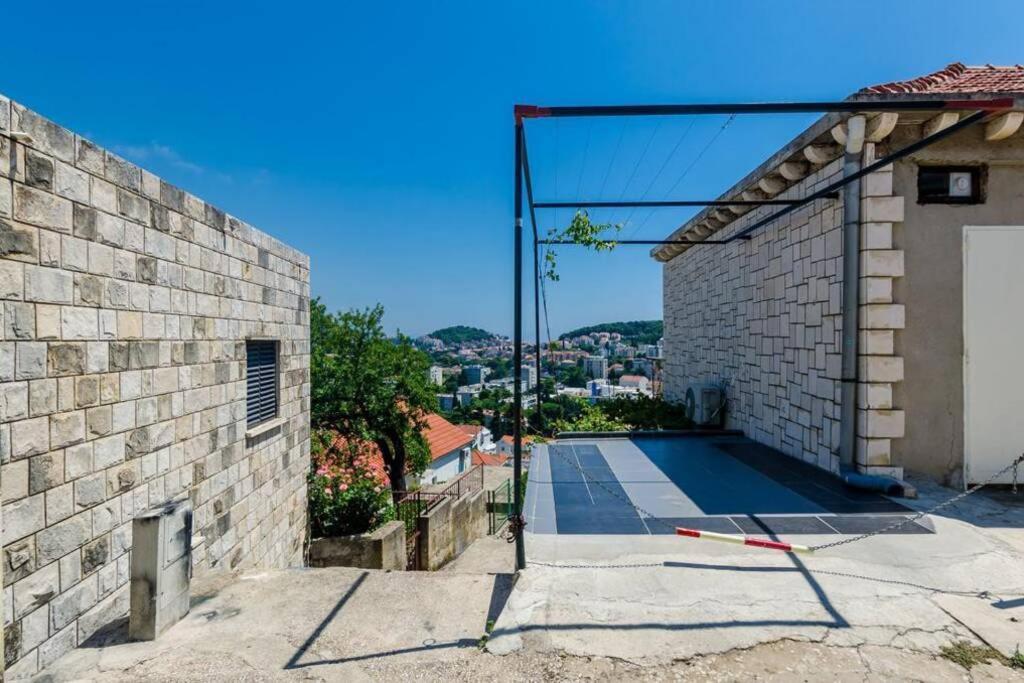 Spacious 80m2 Place, Great Views:-) 2 Bedrooms ! * Dubrovnik