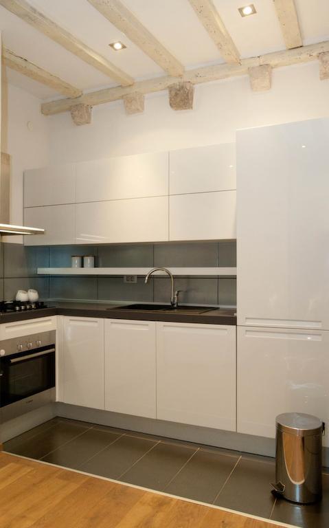 Laurus Apartment